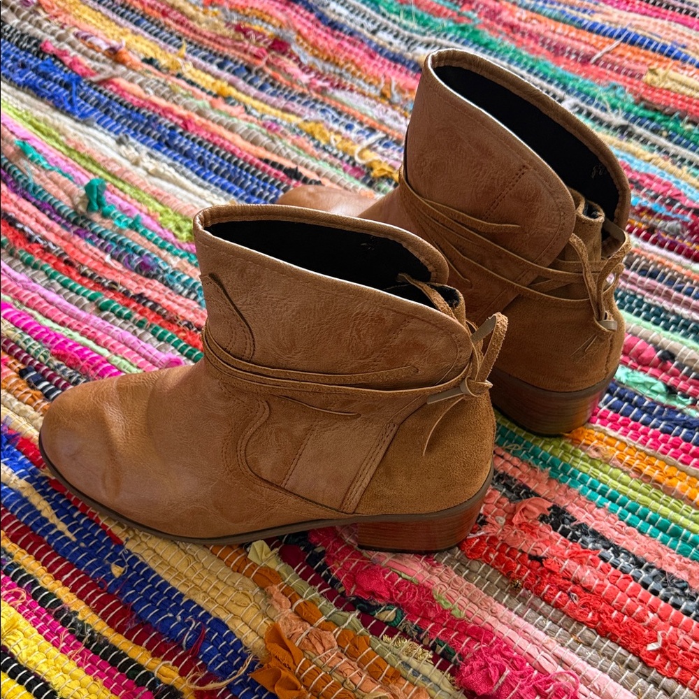 Women's Tan Leather Ankle Boots - Stylish Everyday Booties size 41 (9.5)